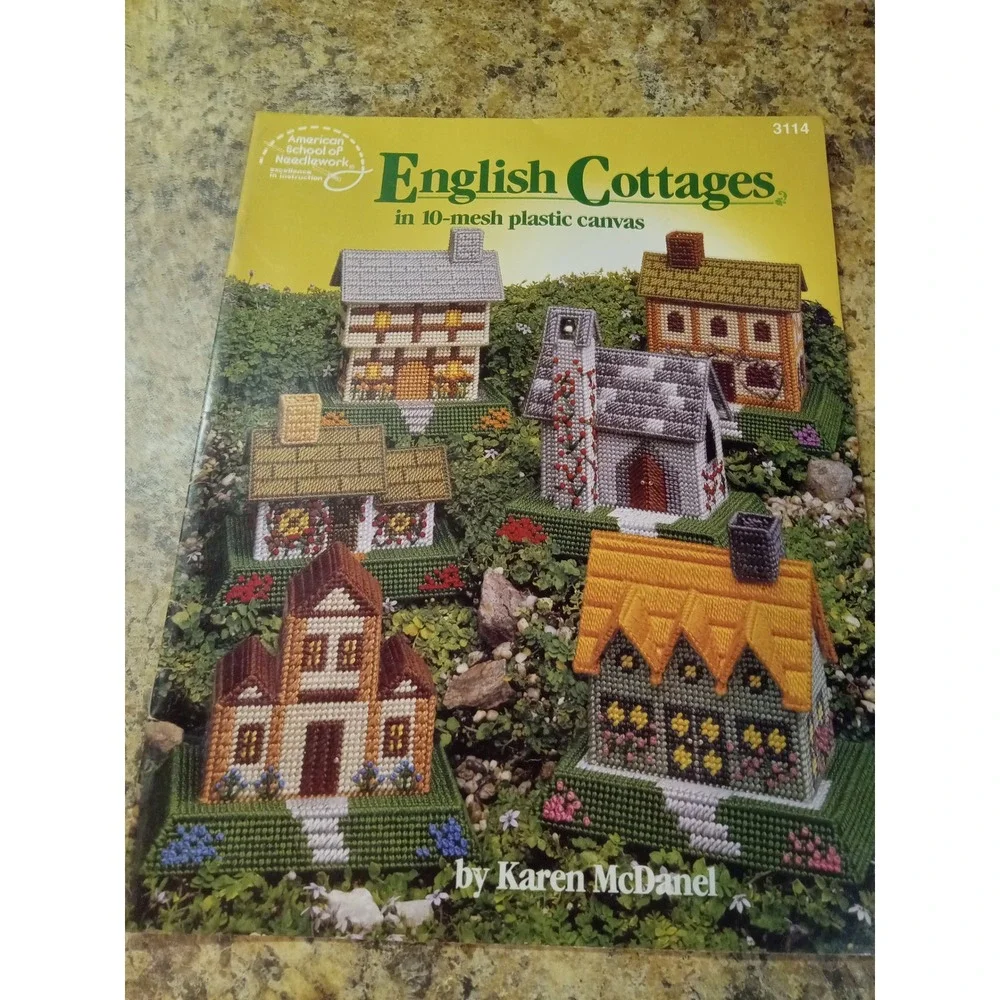 English Cottages 10-Mesh Plastic Canvas Pattern Book Karen McDaniel 1992 ASN